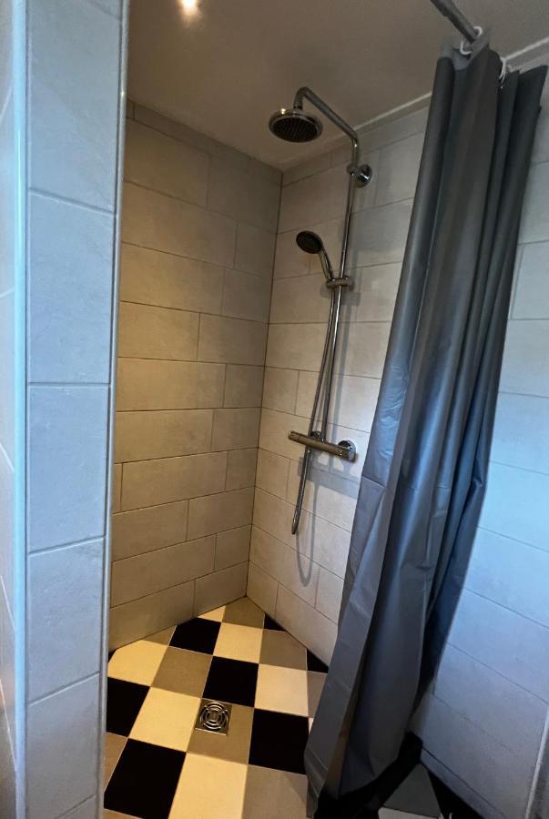 Apartamento Littleneighbour Pingjum Exterior foto